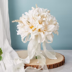Ribbon-hand-held-flower-01.jpg